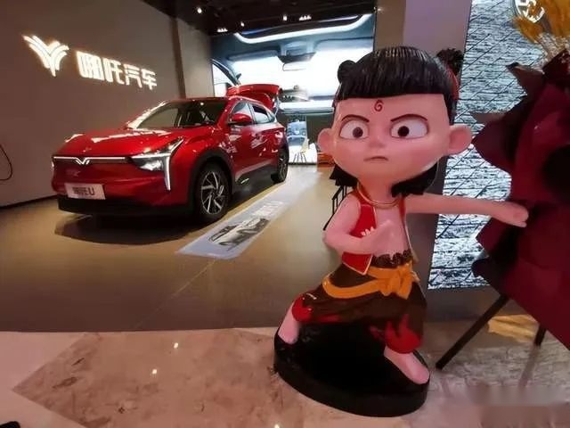 除了颜值，试驾哪吒U后还有哪些杀手锏？