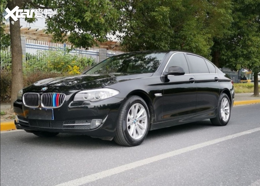 看上一款2011年的宝马5系卖15万月薪5000入手合适