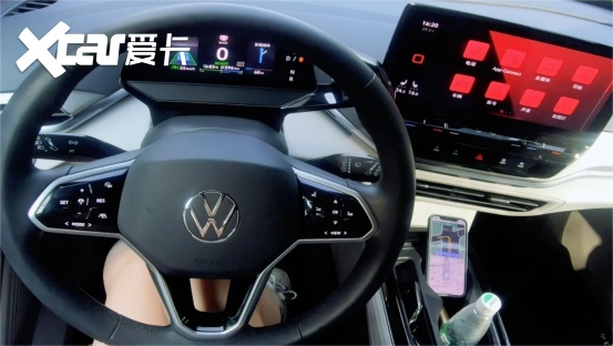 谁更值得买？19万的大众纯电PK特斯拉Model 3！
