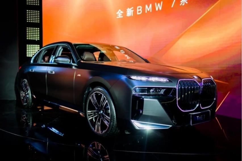 宝马7系终换代 长得却像电动车？