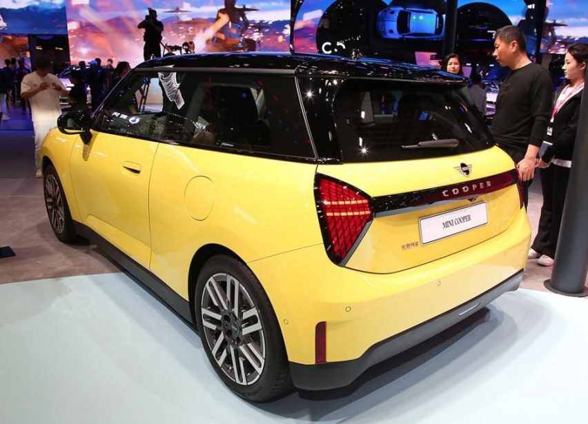 MINI COOPER上市，电动化转型下的新篇章，能否重振中国市场？
