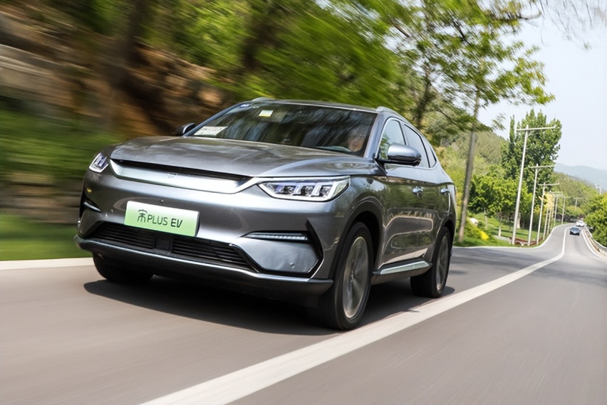 自主混动紧凑型SUV,宋PLUS DM-i对比哈弗H6,空间操控经济，