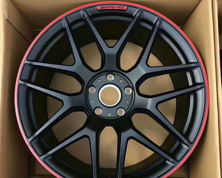 19款奔驰G500 G63 W463加装先行版AMG轮毂