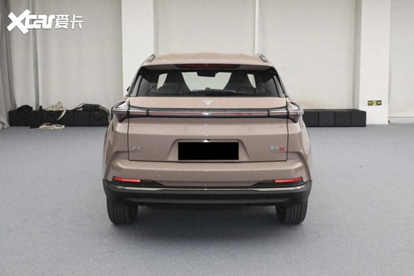 哪吒X上市！全球化的SUV，内置8155芯片还有501km续航