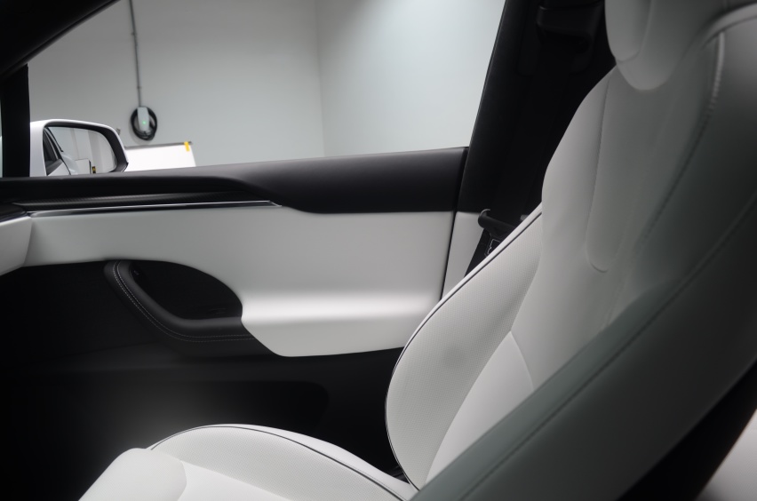 静态感受特斯拉Model S Plaid，静若处子的极简，动如脱兔的张
