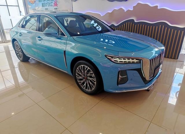 2023款红旗H6实车到店，颜值看齐H9，燃油/混动任选，预售17万起