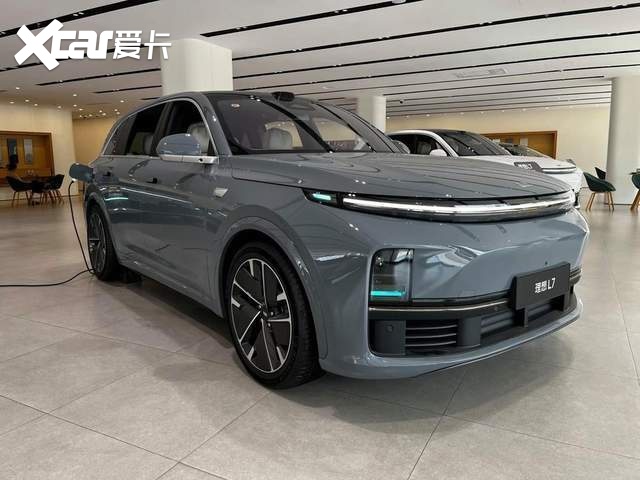这车轴距超3米，还有华为全栈加持，上市能成爆款吗？