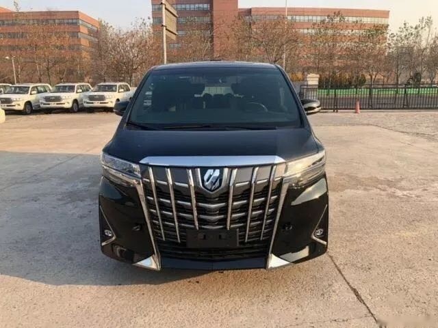 加价神车埃尔法降价消息，最高优惠15万，智商税没人买单了？