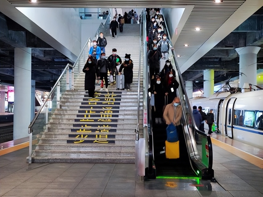 贵阳北站停车场收费标准2023，贵阳北站停车场收费多少钱一天