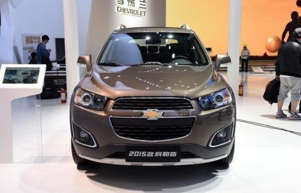 一款国产车，被换3个车标国外高价卖，老外这么好忽悠吗？