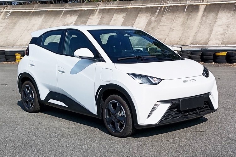 比宏光MINIEV更大，五菱全新车，或售7-10万！