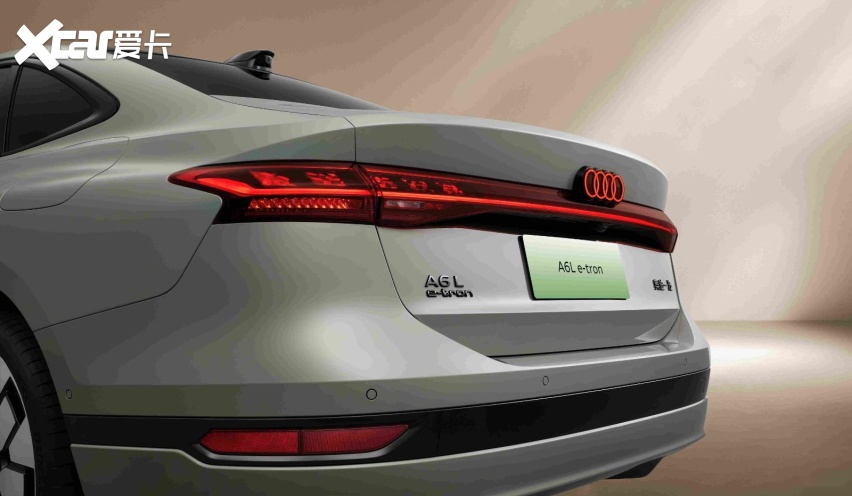 华为乾崑智驾加持！一汽奥迪A6L e-tron震撼登场