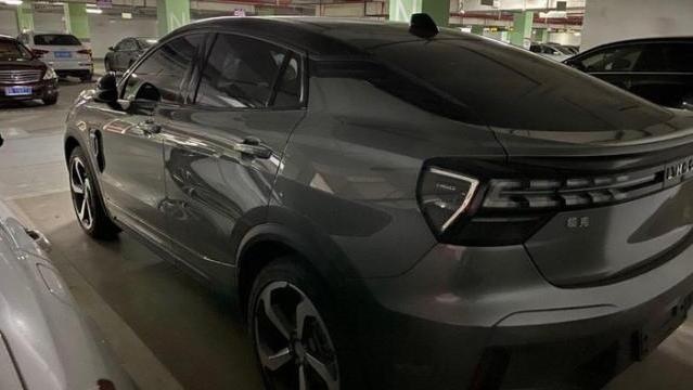 领克05实车拍摄，溜背造型设计，定位轿跑SUV！​你喜欢吗？