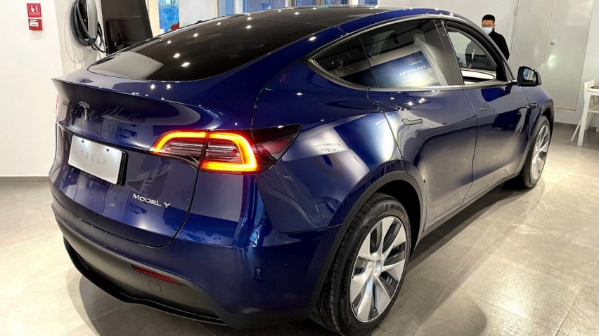 提车要等到明年了，续航545km的特斯拉Model Y新车都变了啥？