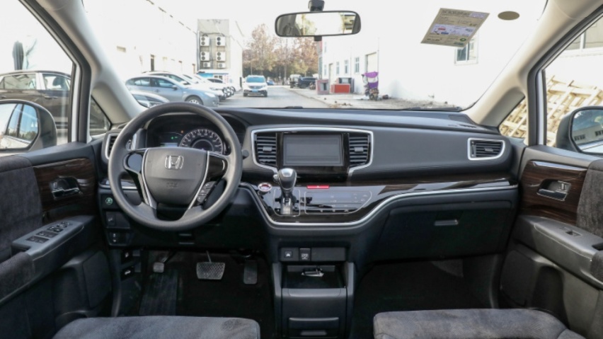 7座中型MPV，油费比飞度还低？奥德赛用车调查
