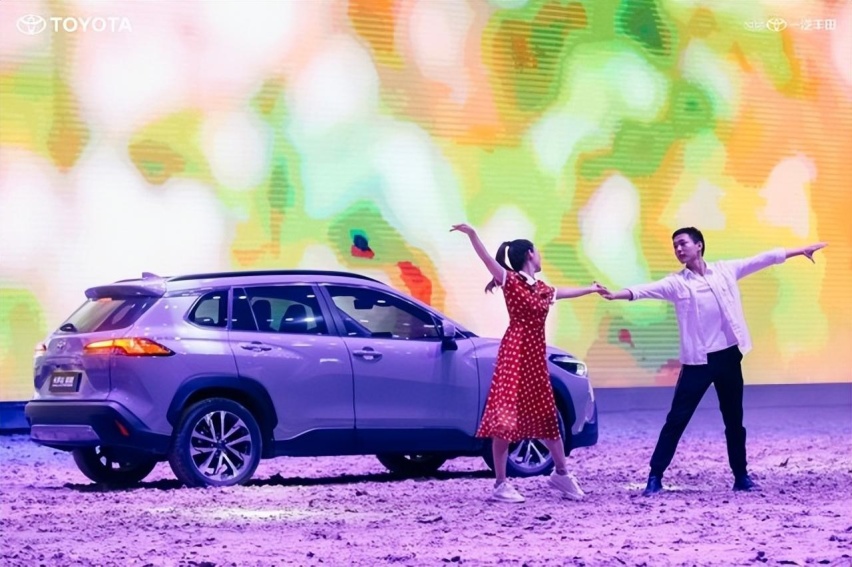 挚爱20载 全能超进化一汽丰田新RAV4荣放璀璨盛放