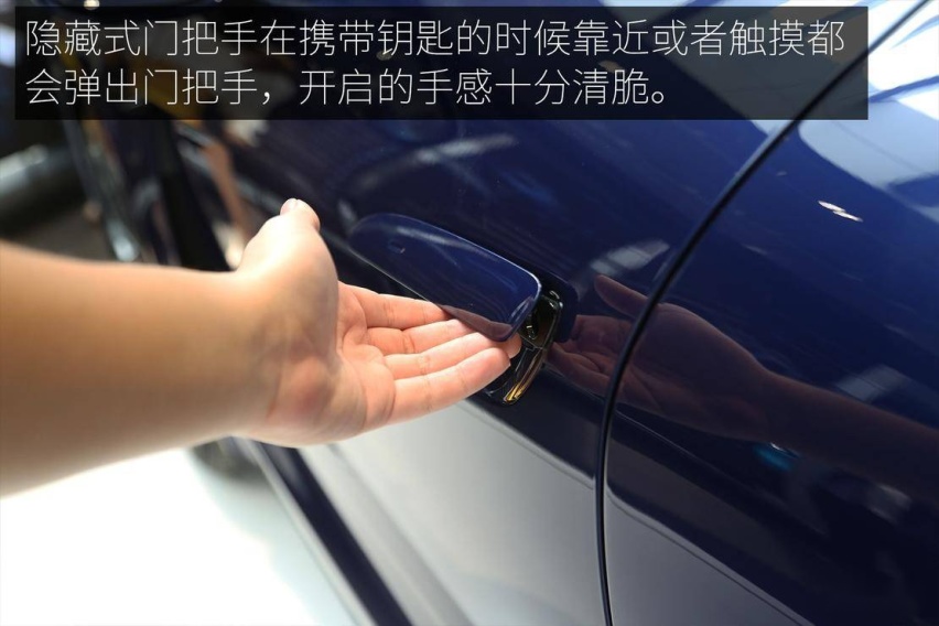 触电新生斯图加特骏马 保时捷Taycan Turbo静态体验