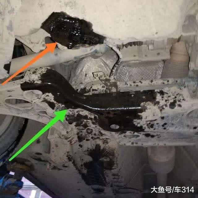 新买的66万奔驰 没出大门发动机就漏油 究竟是因为啥