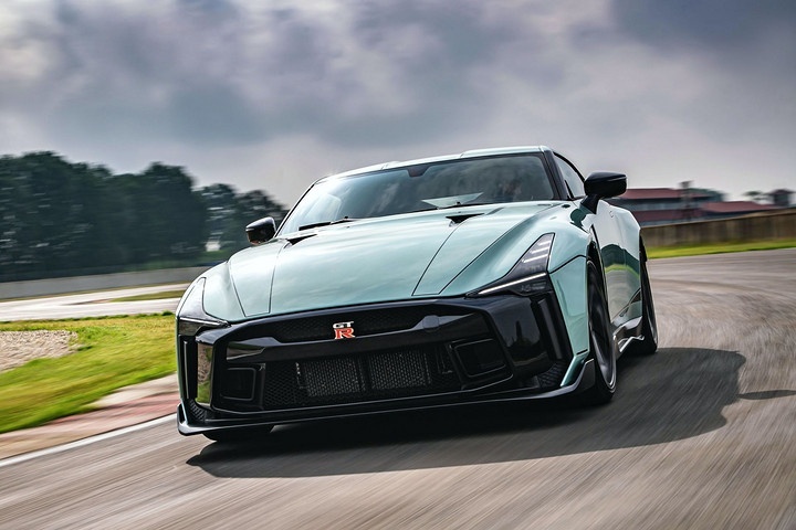 日产GT-R将推出推混动车型，2023年正式面世