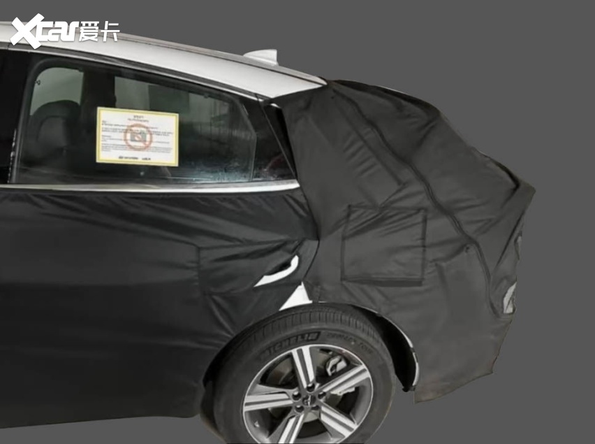 人送外号东方“X6”！性感大溜背+车标带翅膀，路人：宾利出新车?