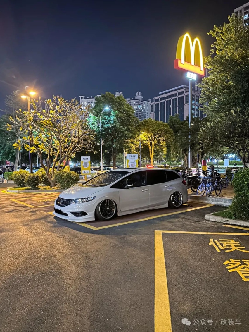 把老爹给我的本田杰德改成姿态风，气动的加持变得又帅又实用