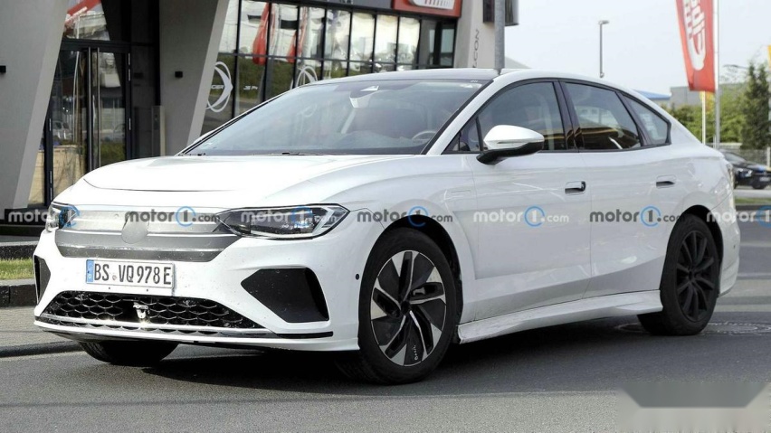 特斯拉Model 3迎来劲敌？大众ID. AERO量产版曝光，续航62