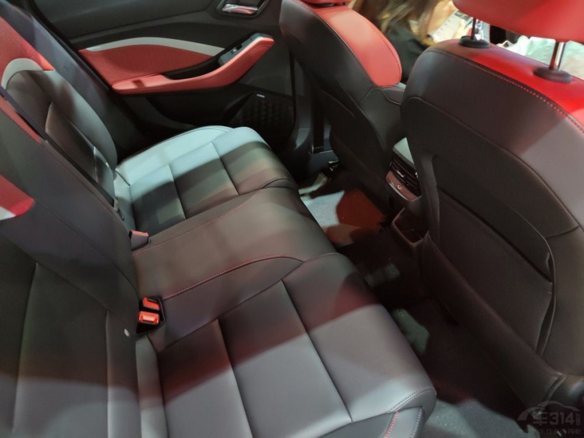 MG5、伊兰特、逸动，谁更适合年轻人首购？