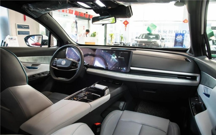 15万预算买SUV，星越L/哈弗H6/UNI-T，谁更适合年轻带娃家庭