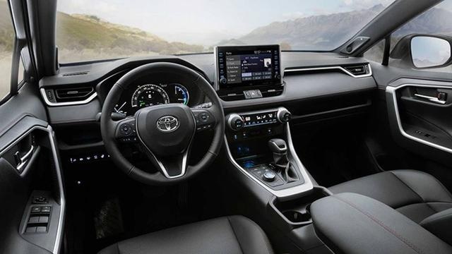 动力最强丰田RAV4来袭，5.8秒破百，能续写“真香”传奇？