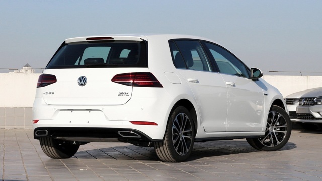 车龄5年，预算8万买两厢合资车，二手高尔夫值得买吗？