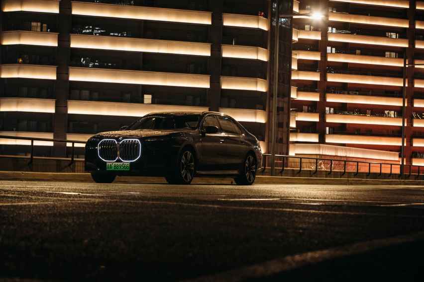 BMW i7：电动之美