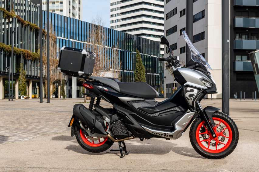 中小排量运动ADV踏板，阿普利亚SR GT200详解，家族外观性能强劲