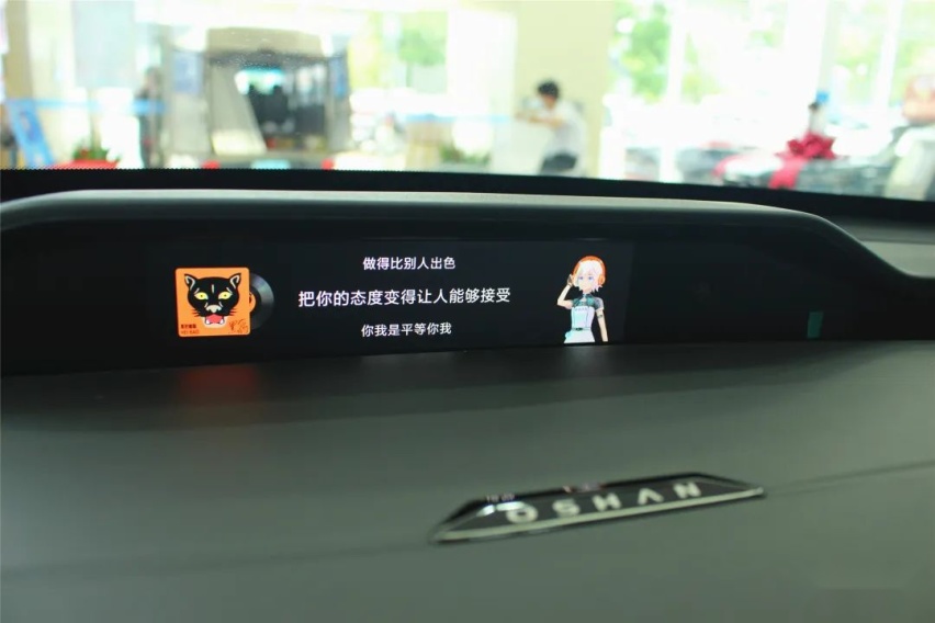 抢先实拍长安欧尚Z6，1.5T输出188马力，外观极科幻的大五座SUV