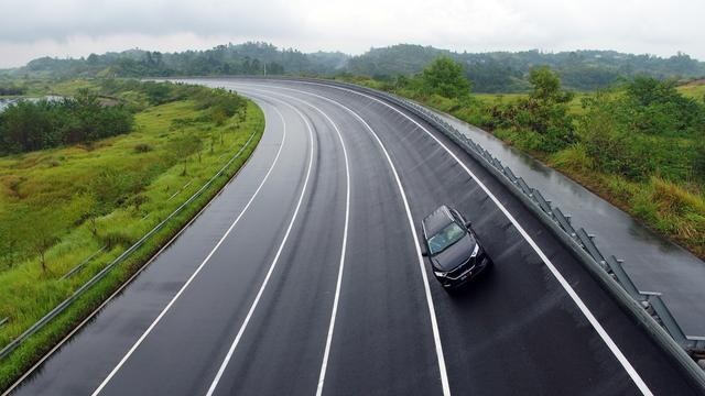 终身免费维保 多连杆独立悬架 轴距2780mm 这车预售7.99万起