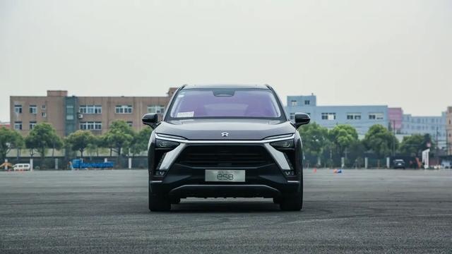685 天，蔚来再造 ES8 | 全国首试
