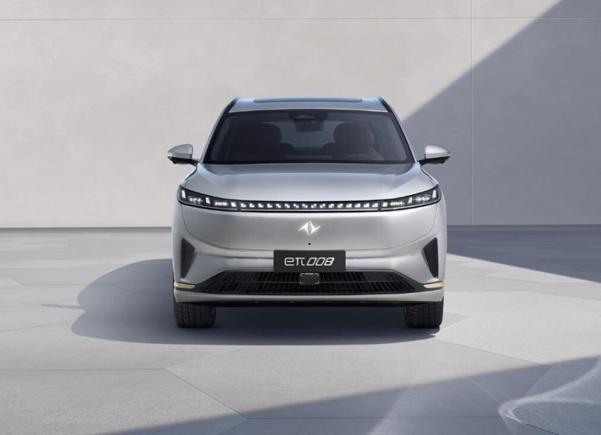 东风奕派再推热销车，eπ008五座版即将上市，哪款更适合入手？