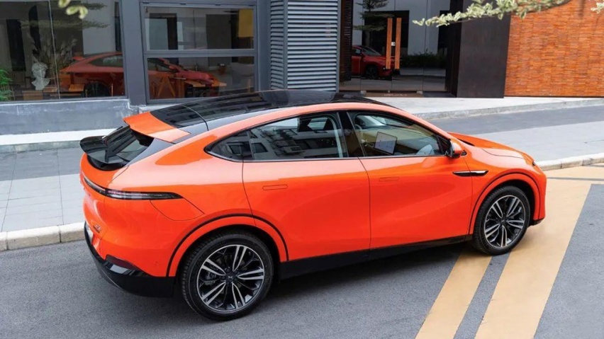 “杀疯”的纯电轿跑SUV 新款飞凡R7和小鹏G6怎么选？