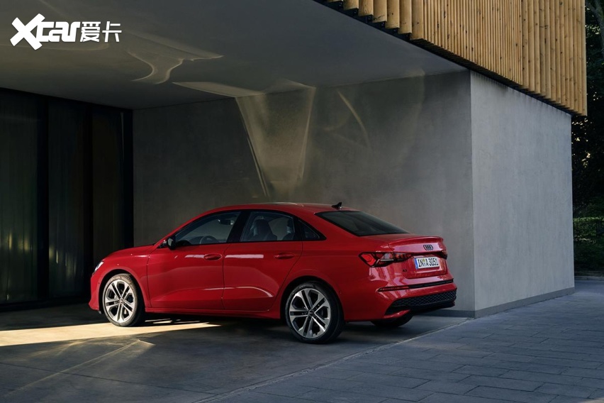 此外,新款a3还推出了基于a3 sportback打造的a3 allstreet,可以理解为