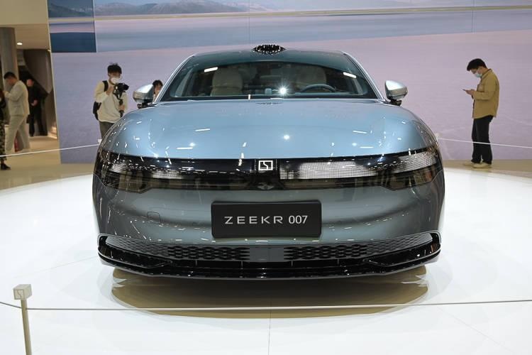 四大新车亮相车展,搭载“高通8295”芯片,性能相当于8枚8155?