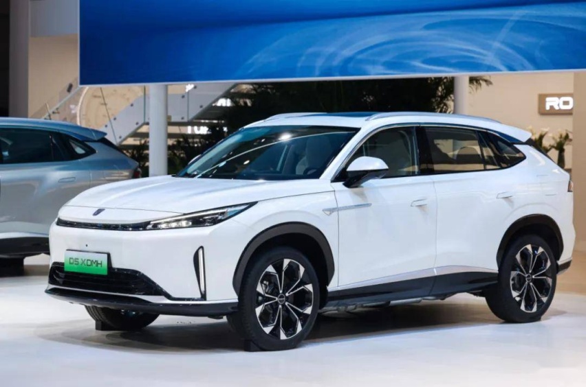 号称“12万级最强混动SUV”荣威D5X DMH预售 开启N种生活方式