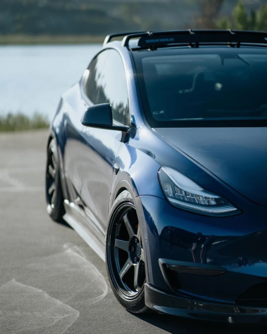 一年内连换5套轮毂的特斯拉Model Y，最后发现BBS才是真爱