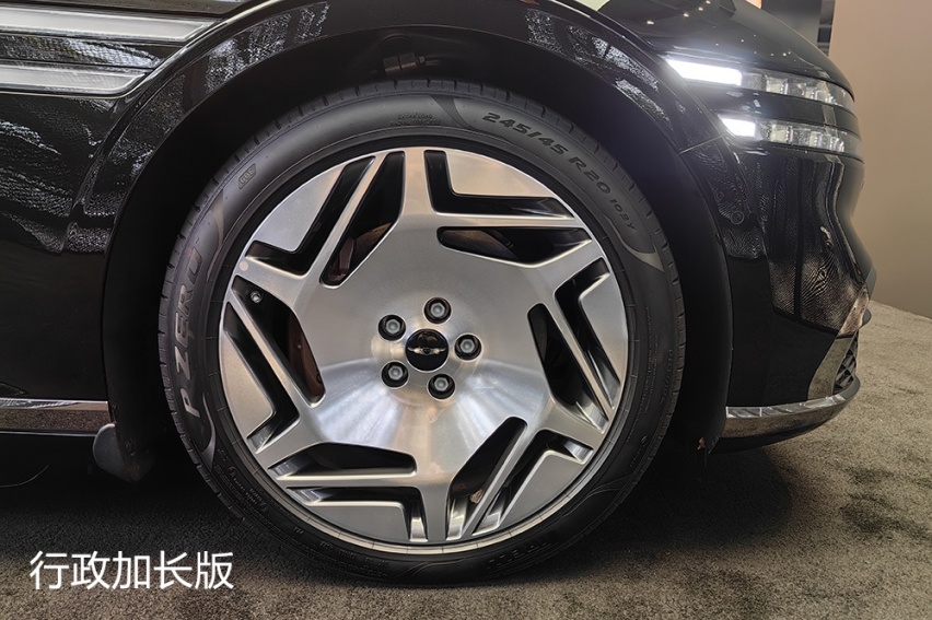 实拍捷尼赛思G90：豪华个性，轮毂抢眼，奔驰S级有压力了？
