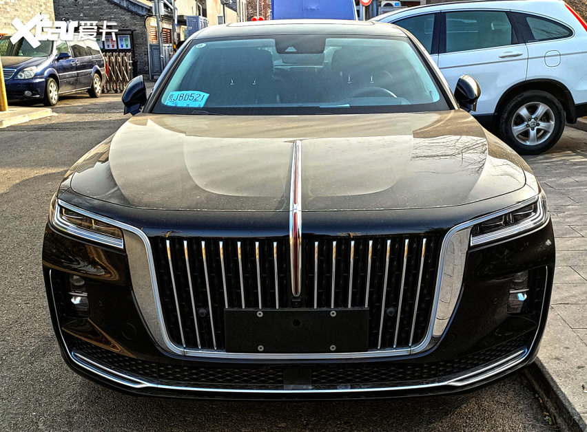 同事竟然提了一辆红旗h9(参数|询价),2.0t车型,就是45td,50td是3.