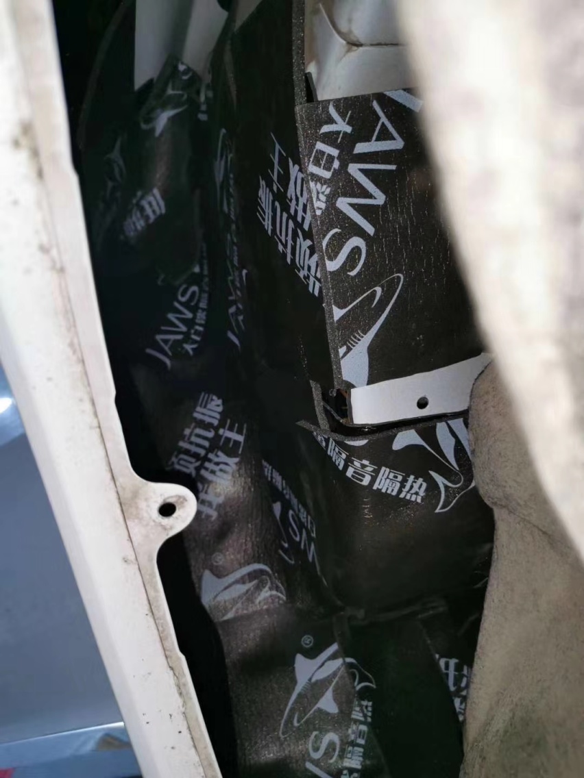 淄博迅驰大切诺基汽车隔音改装大白鲨 隔音降噪
