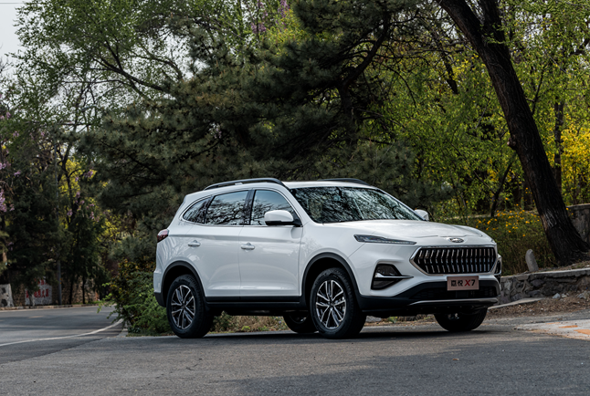 江淮乘用车3.0时代首款SUV嘉悦X7上市