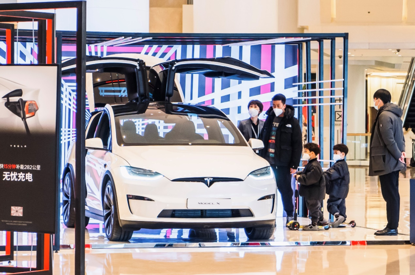 Model X Plaid空降大连  特斯拉在“浪漫之都”现场圈粉