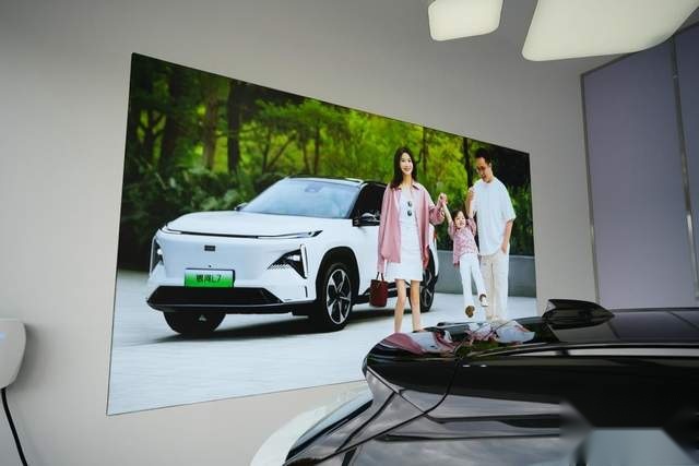 定位中高端插混SUV 京诚跃银河体验中心探店银河L7