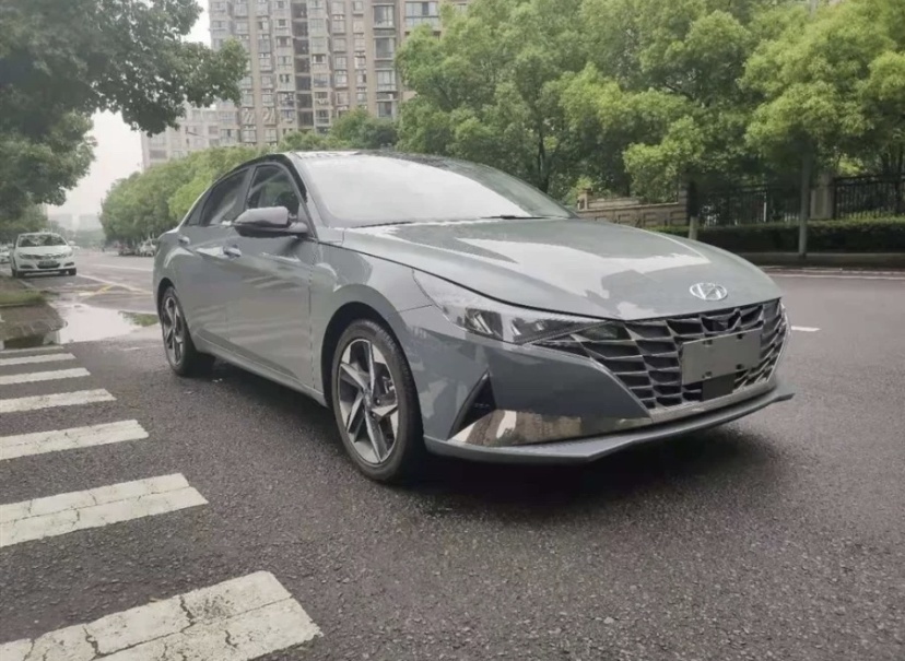 开了两年日产轩逸，再开第七代伊兰特，感叹：差距有点大啊