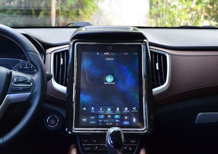 斯威X7推新车型，售8.49万，定位中型SUV，三种布局可选