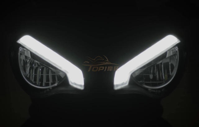 新车预告：凯旋SpeedTriple 1200RS 本月发布